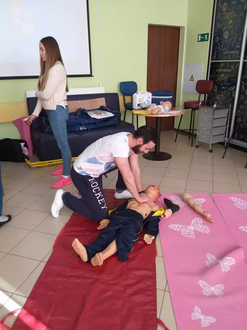 Занятия по оказанию первой помощи Занятия по оказанию первой помощи